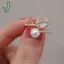 Nhẫn thời trang nữ với ngọc trai giả hình hoa tulip và zircon, phù hợp tiệc cưới