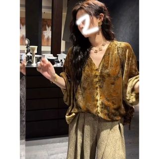 Kích Thước Lớn Có Thể Mặc In Hình Nhung Nâu Rời Cảm Giác Phù Hợp Với Áo Sơ Mi Cổ Chữ V Phong Cách Trung Hoa Mới In Hình Nữ Thu Đông 2026 Phong Cách Mới Thời Trang Rời Jacquard Lantern Dài @ -