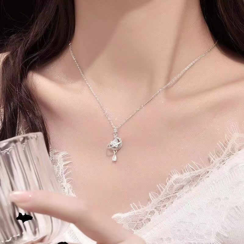 Vòng cổ mặt trăng trái tim giấc mơ bạc S925