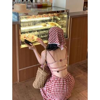 Váy Liền Hai Dây Kẻ Caro Màu Đỏ Hở Lưng Váy Dài Tôn Dáng Eo Thon Gọn Phong Cách Nông Thôn Kiểu Pháp