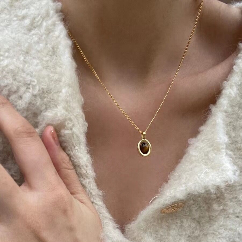 Vòng cổ nhiều lớp đính cườm đá mắt hổ Melard
