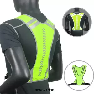 Áo phản quang Donovan có túi lưu trữ và dây đeo điều chỉnh, tăng khả năng nhận diện ban đêm, phù hợp cho người lái xe máy và công nhân