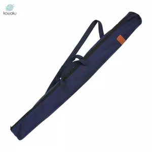 Túi đựng cần câu có tay cầm và đệm, thiết kế nhẹ cho việc bảo vệ và sắp xếp cần câu trong các chuyến đi câu cá.