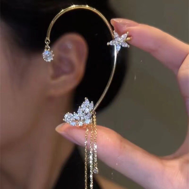 Bông tai và kẹp taiElf bướm dáng dài, không cần đục lỗ, thiết kế nhẹ nhàng sang trọng