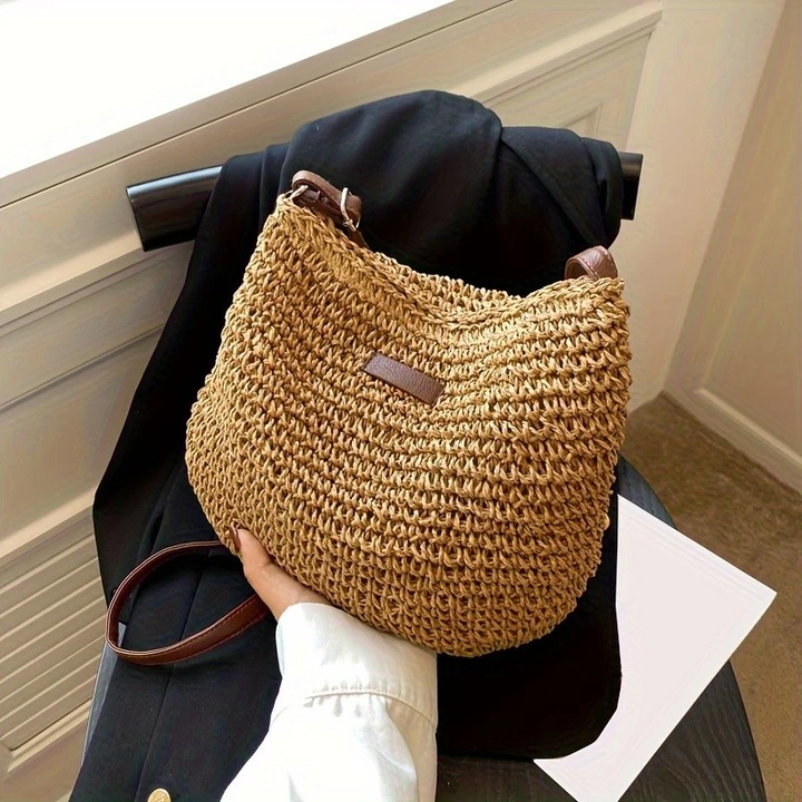 Women's Woven Straw Handbag