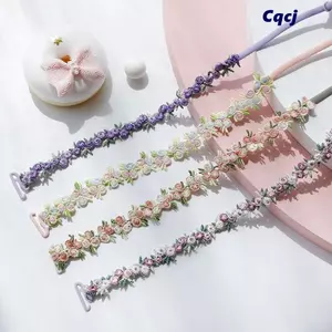 Dây đeo áo ngực hoa từ polyester mềm mại, chống trơn trượt và có thể điều chỉnh - Perfect cho tiệc cưới hoặc đầm dạ hội