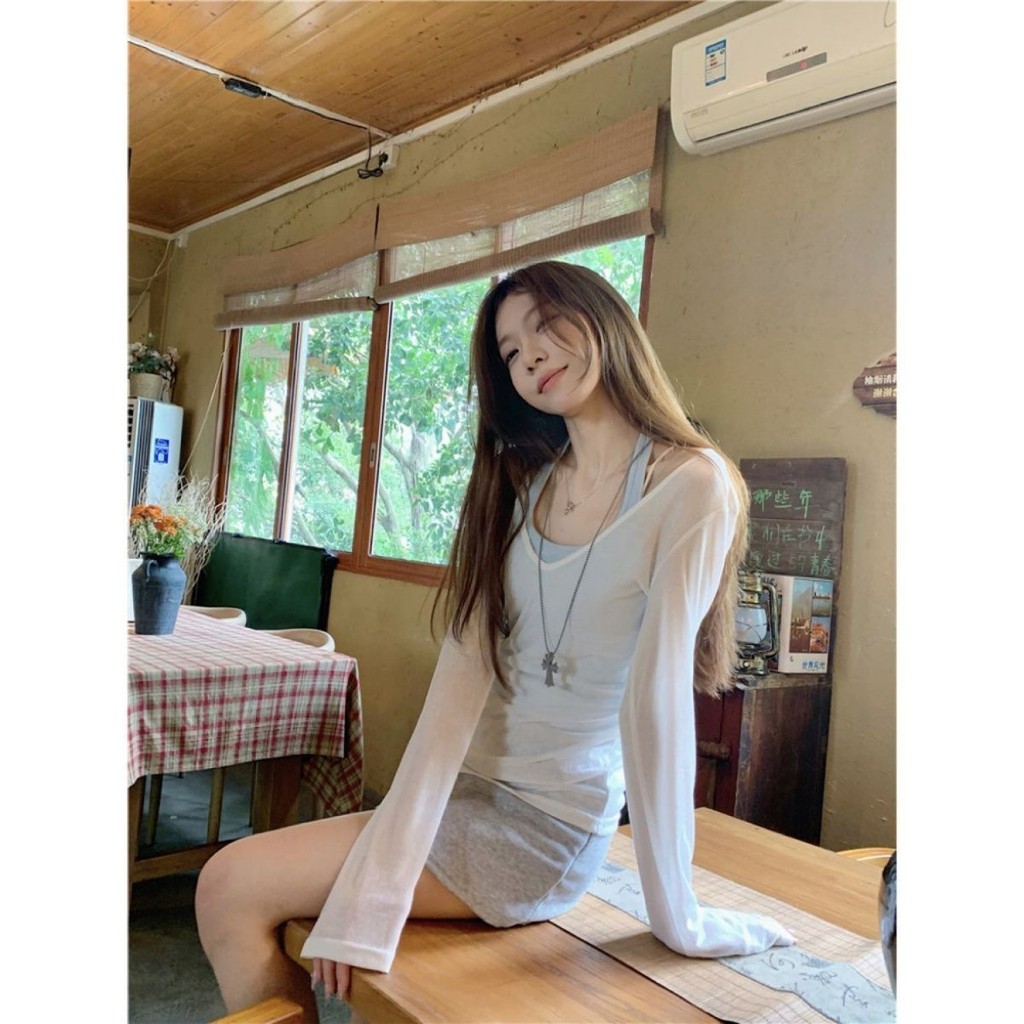 Mùa Hè Niche Bên Trong Dây Áo Vest Thời Trang Hàng Đầu Hai Mảnh Phù Hợp Với Tinh Khiết Desire Phong Cách Phù Hợp Với Cổ Chữ V Mỏng Áo Thun Nữ
