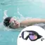 Kính bơi người lớn chống sương mù, chất liệu silicone, tầm nhìn rộng, thiết kế che tai để bảo vệ khi bơi.