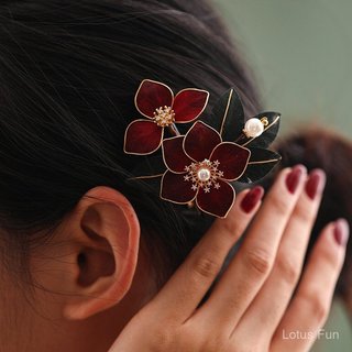 Phụ kiện tóc Hanfu cổ điển - kẹp tóc hình chữ U cuộn, handmade từ gỗ đàn hương và nhung