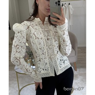 Áo sơ mi ren nữ tay dài nút xuống, dáng slim fit, thoáng mát phù hợp mùa thu