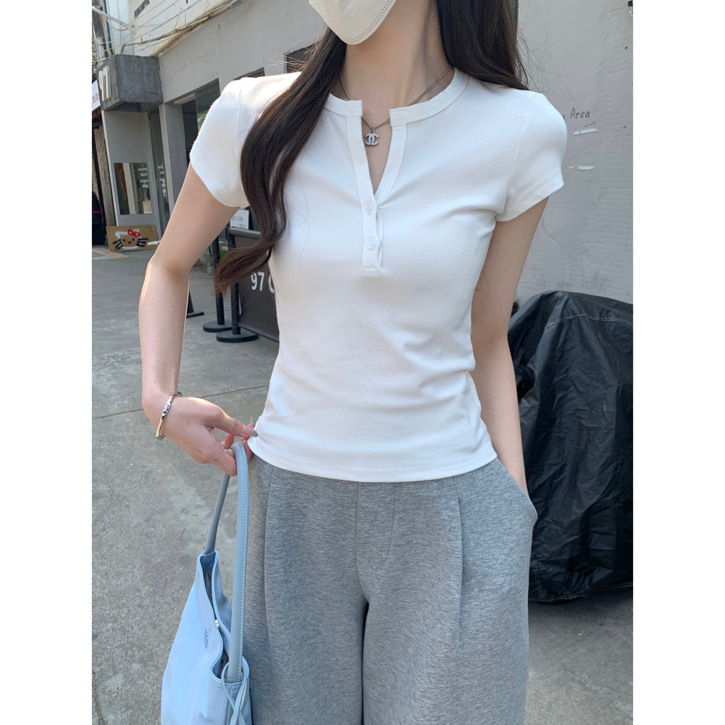 SUXI Áo thun cổ nửa mở nhẹ nhàng dành cho nữ mùa xuân mới 260225