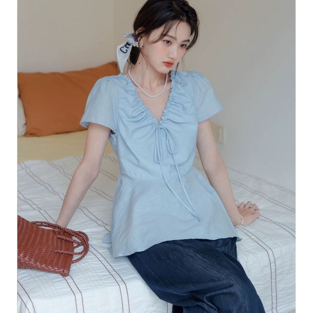 Áo sơ mi ngắn tay nữ cổ chữ V màu xanh đẹp
