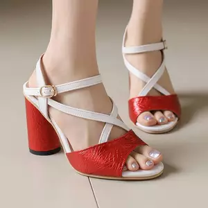 VNMZGG34-39 Dây đeo chéo cỡ lớn Dây đeo khóa phẳng Màu sắc phù hợp với miệng cá hở mũi lưng Mô hình vảy cá rỗng Tất cả các trận đấu Giày sandal gót dày