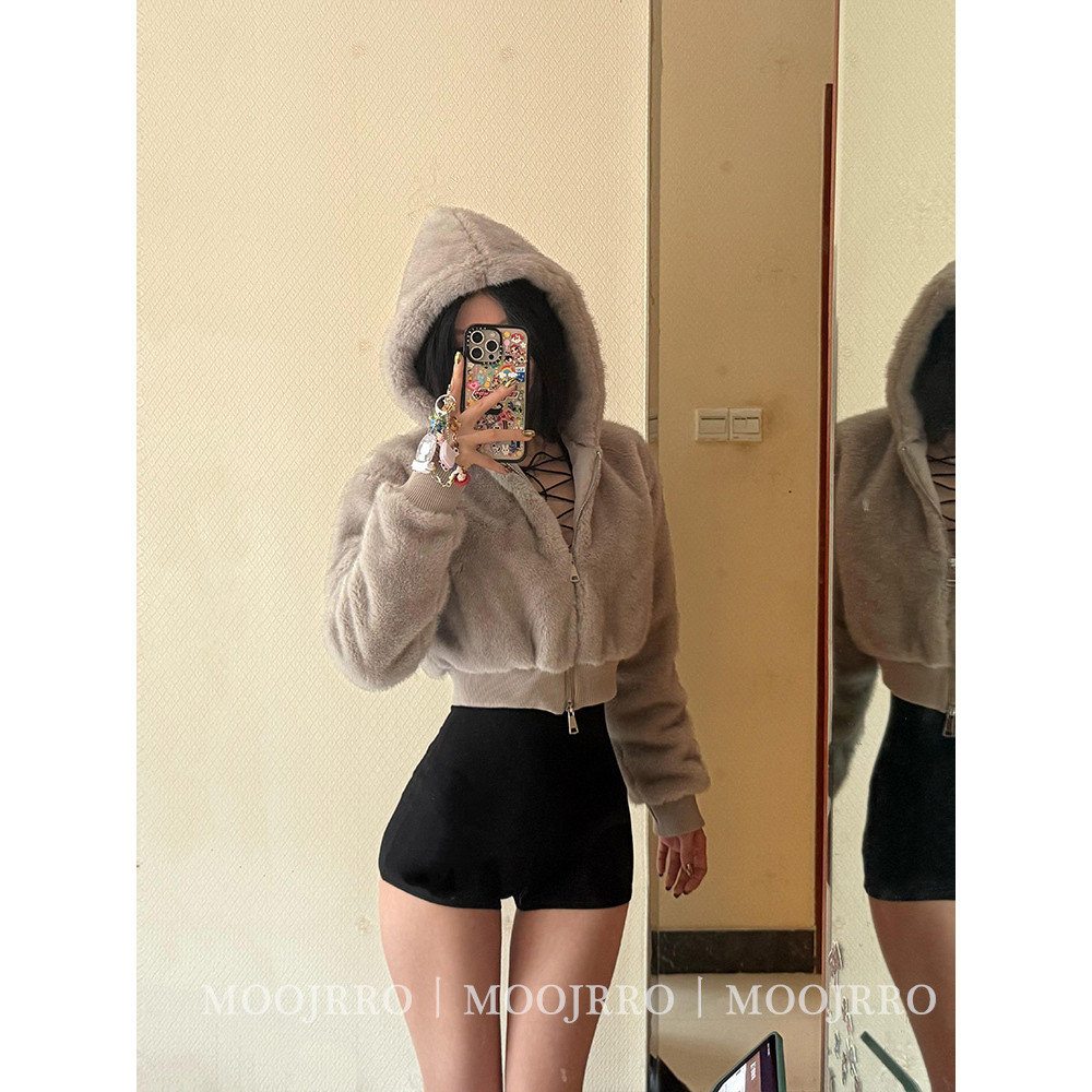 Đen Rỗng Dài Tay Jumpsuit Nữ Thu Đông Người Nhỏ Bên Trong Phù Hợp Với Mỏng Gợi Cảm Nóng Bé Gái Mỹ Ngắn Jumpsuit
