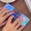 2 Móc khóa bàn phím chín nút có pin tích hợp, Đồ chơi giảm căng thẳng bằng nhựa cao cấp, 2 kiểu: Mờ / Dạ quang, Đen trong suốt / Màu trong suốt