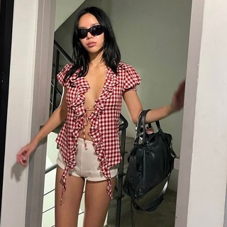 Áo Kẻ Sọc Đỏ Tay Phồng Cổ Chữ V, Phối Ren Ruy Băng - Style Hàn Quốc