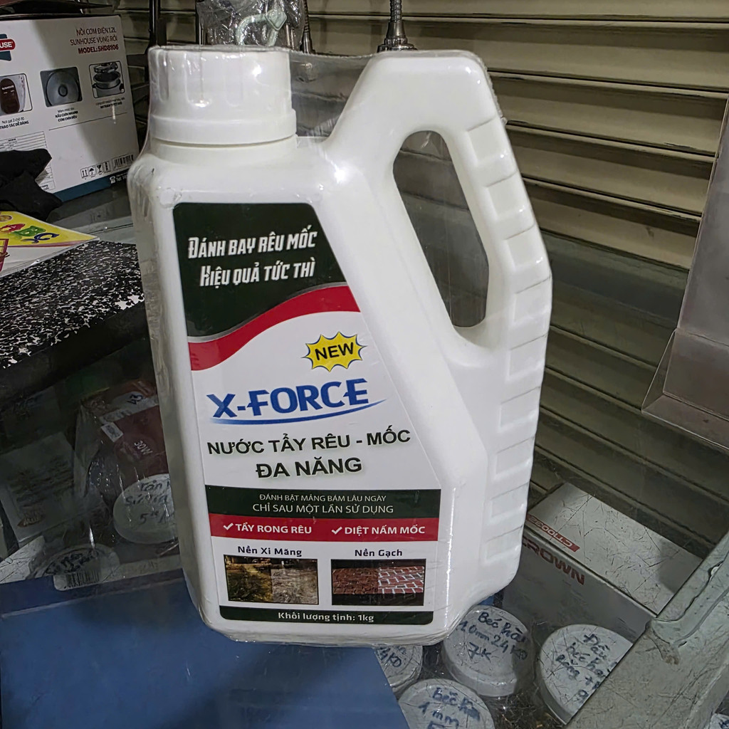 Nước Tẩy Rêu Mốc X-FORCE Đa Năng 1Kg – Đánh Bay Rêu Rong, Diệt Nấm Mốc Hiệu Quả Tức Thì