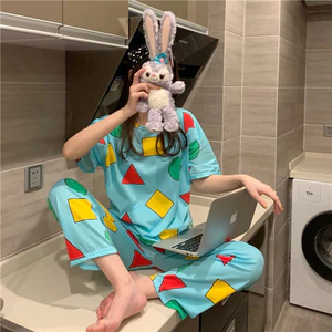 Bộ Đồ Ngủ Phong Cách Nhật Bản Nữ Tay Ngắn Crayon Shin-Chan Cổ Tròn Cùng Phong Cách Hàn Quốc Loungewear Quần Hai Mảnh Phong Cách Mỏng