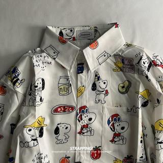 Áo sơ mi tay ngắn retro với họa tiết Snoopy và hoa, phù hợp cho cả nam và nữ, phong cách Hawaiian.