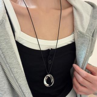 Tiết kiệm thời gian với mặt dây chuyền lariat điều chỉnh thiết kế tối giản và cao cấp dành cho nữ