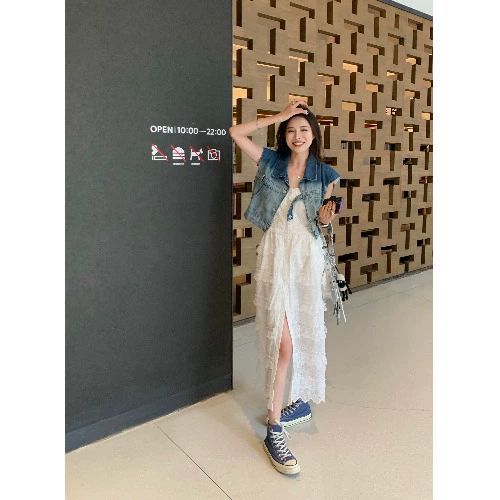 Đầm ren trắng nữ phong cách Pháp, thiết kế váy dài xẻ tà thanh lịch
