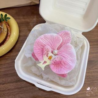 Kẹp tóc hình bướm phong lan với ngọc trai, hoa trang trí màu sắc tươi sáng, phù hợp cho nữ