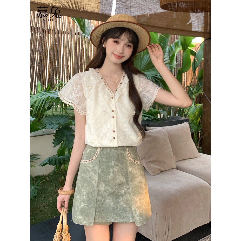 Mutu Áo sơ mi ngắn tay nữ phong cách Pháp cổ chữ V, cảm giác ba chiều và họa tiết hoa đẹp