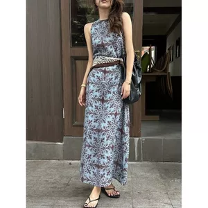 Váy chữ A dáng rộng cổ tròn không tay, phù hợp mùa hè