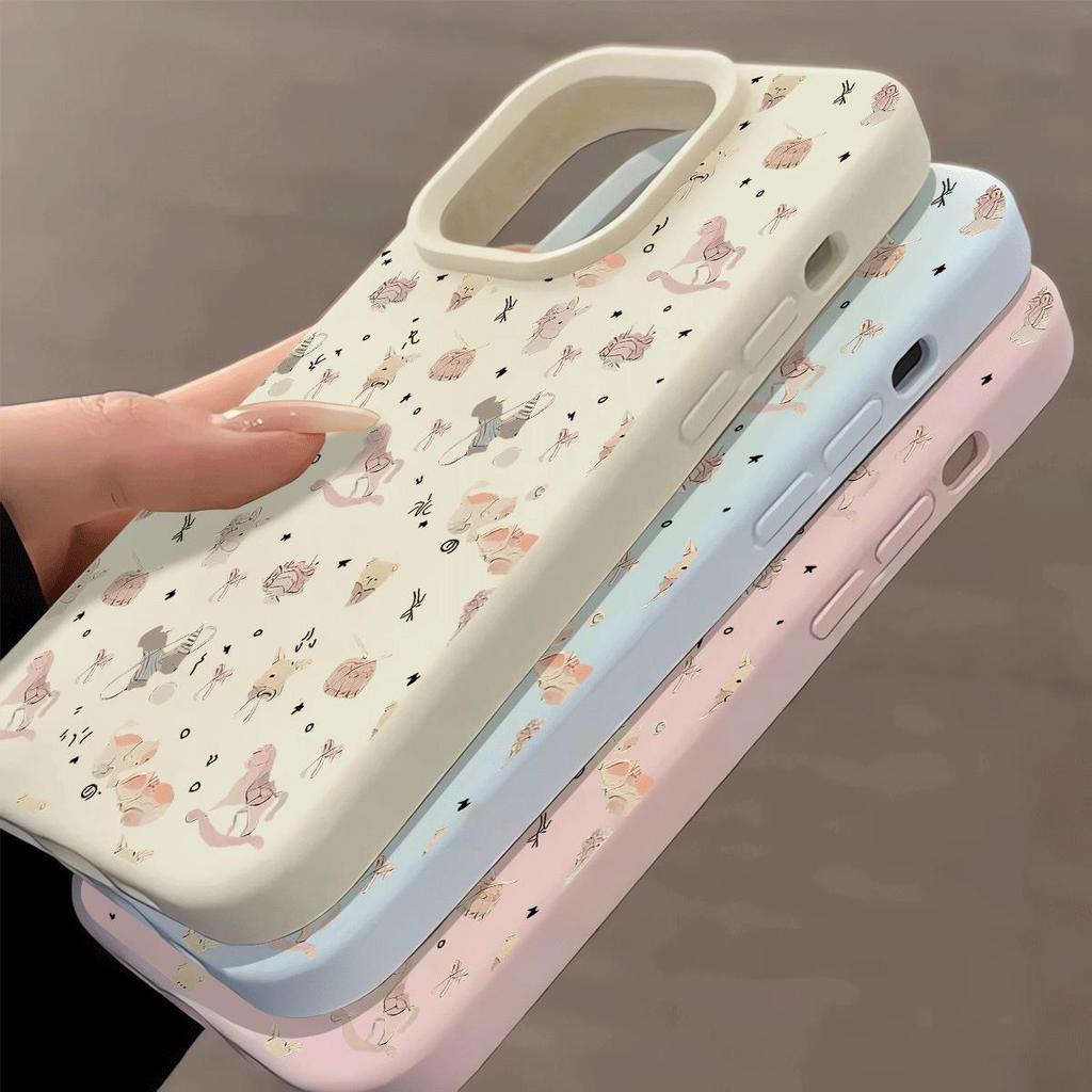 Kẹo dẻo Cub cho trường hợp iPhone 16promax15pro 13 đơn giản 14 cá tính 11 lỗ lớn mới