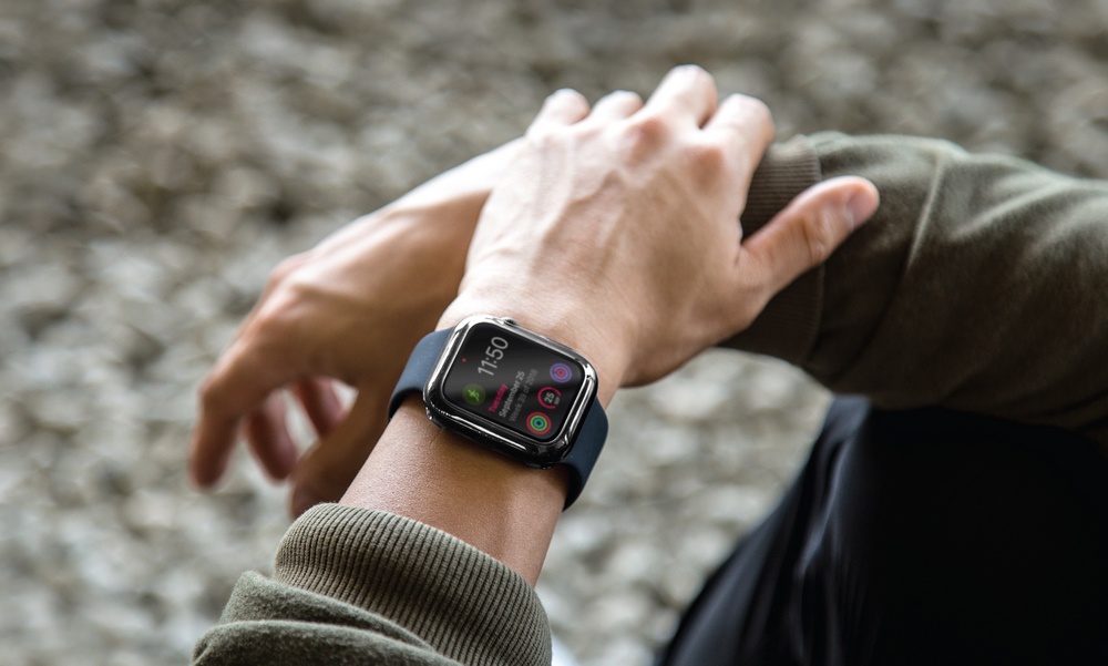 Mô tả Ốp Apple Watch UNIQ Bảo Vệ Màn Hình Apple Watch 1,2,3,4,5,6,7/ SE (40mm và 44mm) Màu Xám Khói - 1