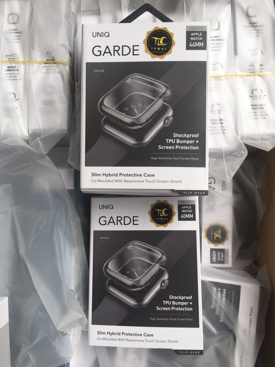 Mô tả Ốp Apple Watch UNIQ Bảo Vệ Màn Hình Apple Watch 1,2,3,4,5,6,7/ SE (40mm và 44mm) Màu Xám Khói - 3