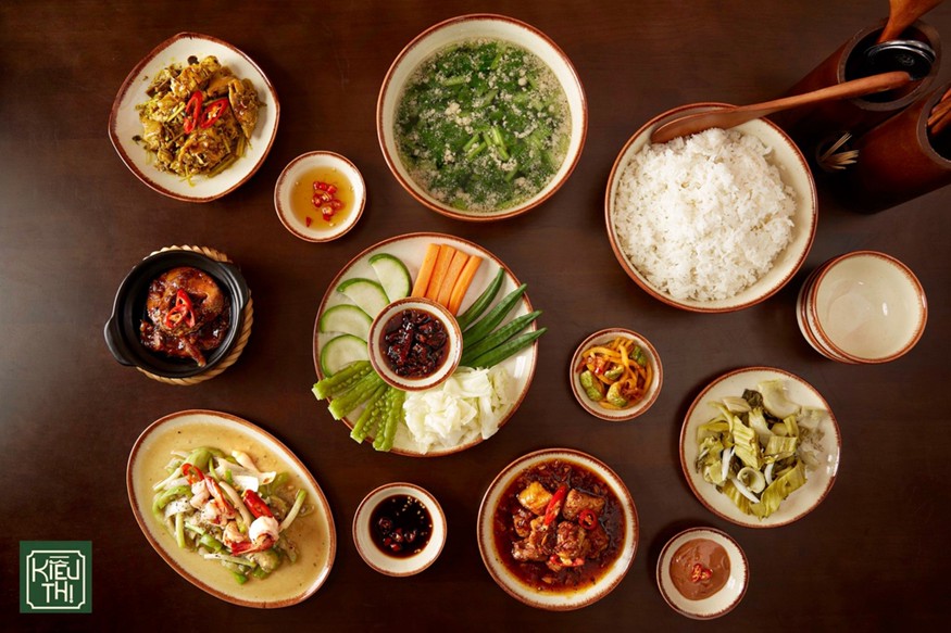 Bộ 6 bát ăn cơm Sa Maison họa tiết trắng viền vàng