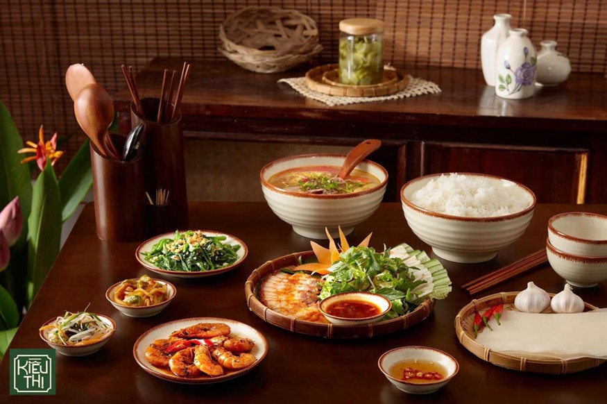 Bộ 6 bát ăn cơm Sa Maison họa tiết trắng viền vàng
