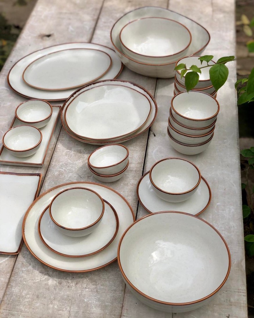 Bộ 6 bát ăn cơm Sa Maison họa tiết trắng viền vàng