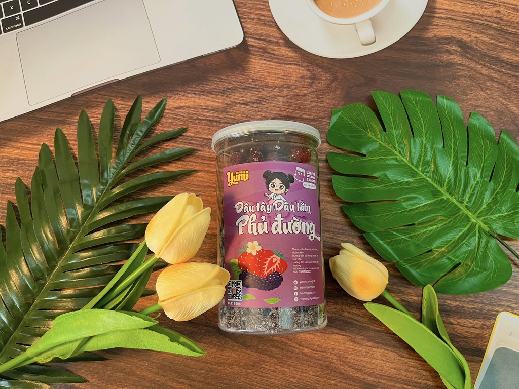 Mô tả Dâu tây dâu tằm phủ đường Yumi 500g kẹo hoa quả mix chua ngọt ăn vặt trái cây thơm ngon - 2