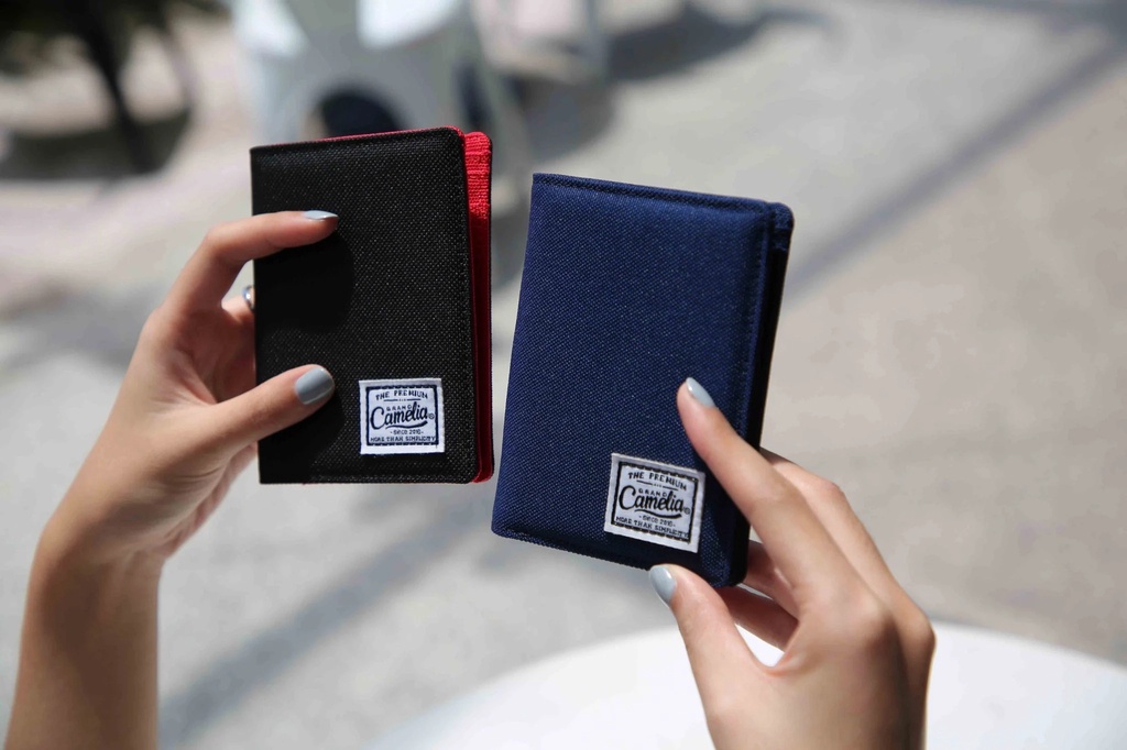 Mô tả Ví CAMELIA BRAND Classic XL Wallet Đứng - 1