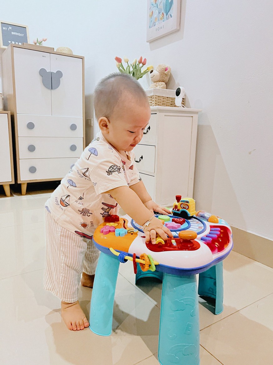 Bàn nhạc đa năng Winfun 0801 lắp chân