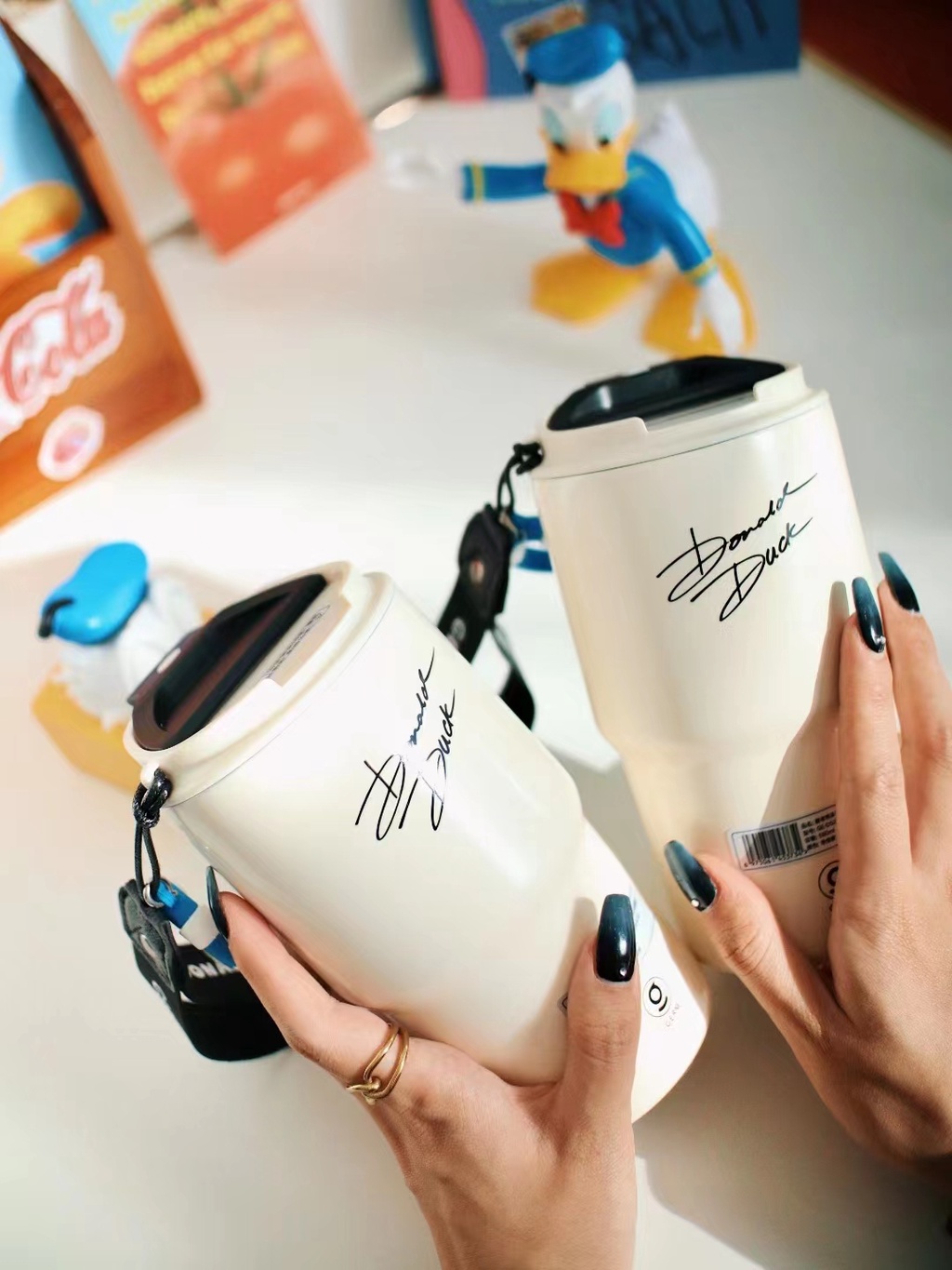 Mô tả DISNEY Cốc Uống Cà Phê Cách Nhiệt Bằng Thép Không Gỉ 590ML 316 - 1