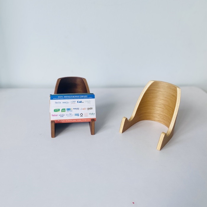 Mô tả Giá đỡ điện thoại Nằm Ngang, Kindle, Name card gỗ uốn cong PlyConcept Phone Holder - 3