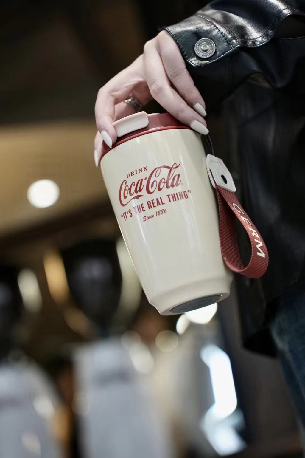 Mô tả Mầm Coca-Cola Cốc giữ nhiệt đồng thương hiệu Ủy quyền chính hãng Bể bên trong bằng thép không gỉ 316 cấp 500ML - 4