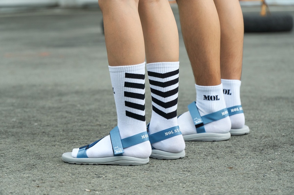 Mô tả Sandal nam nữ unisex MOL quai chữ Z MS1166XD màu xanh - 8