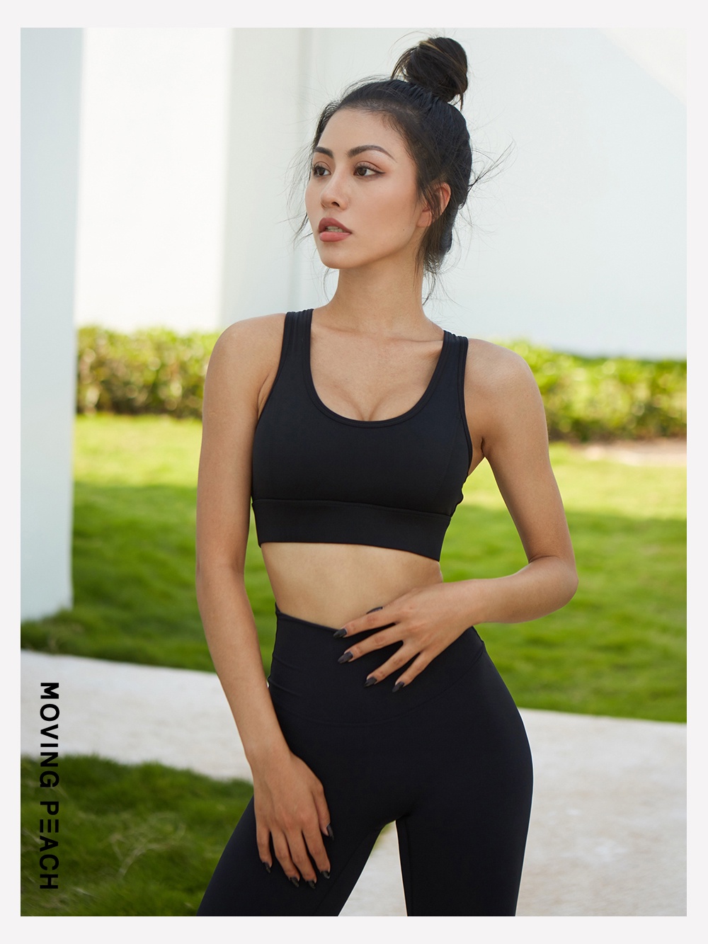 Mô tả Áo bra thể thao nữ MOVING PEACH có mút nâng ngực chất liệu thấm hút khô ráo nhanh chóng - 9