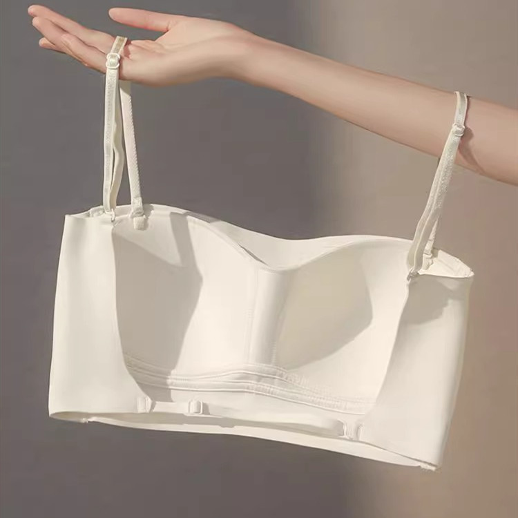 Áo ngực bralette gợi cảm cho cô gái trẻ, quần lót đẩy ngực nhỏ gọn