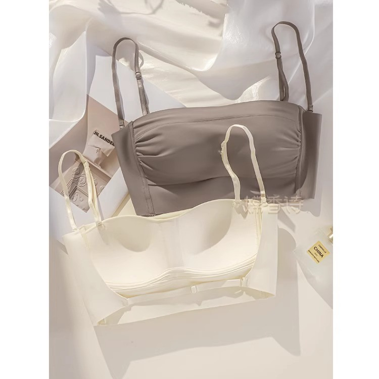 Áo ngực bralette gợi cảm cho cô gái trẻ, quần lót đẩy ngực nhỏ gọn