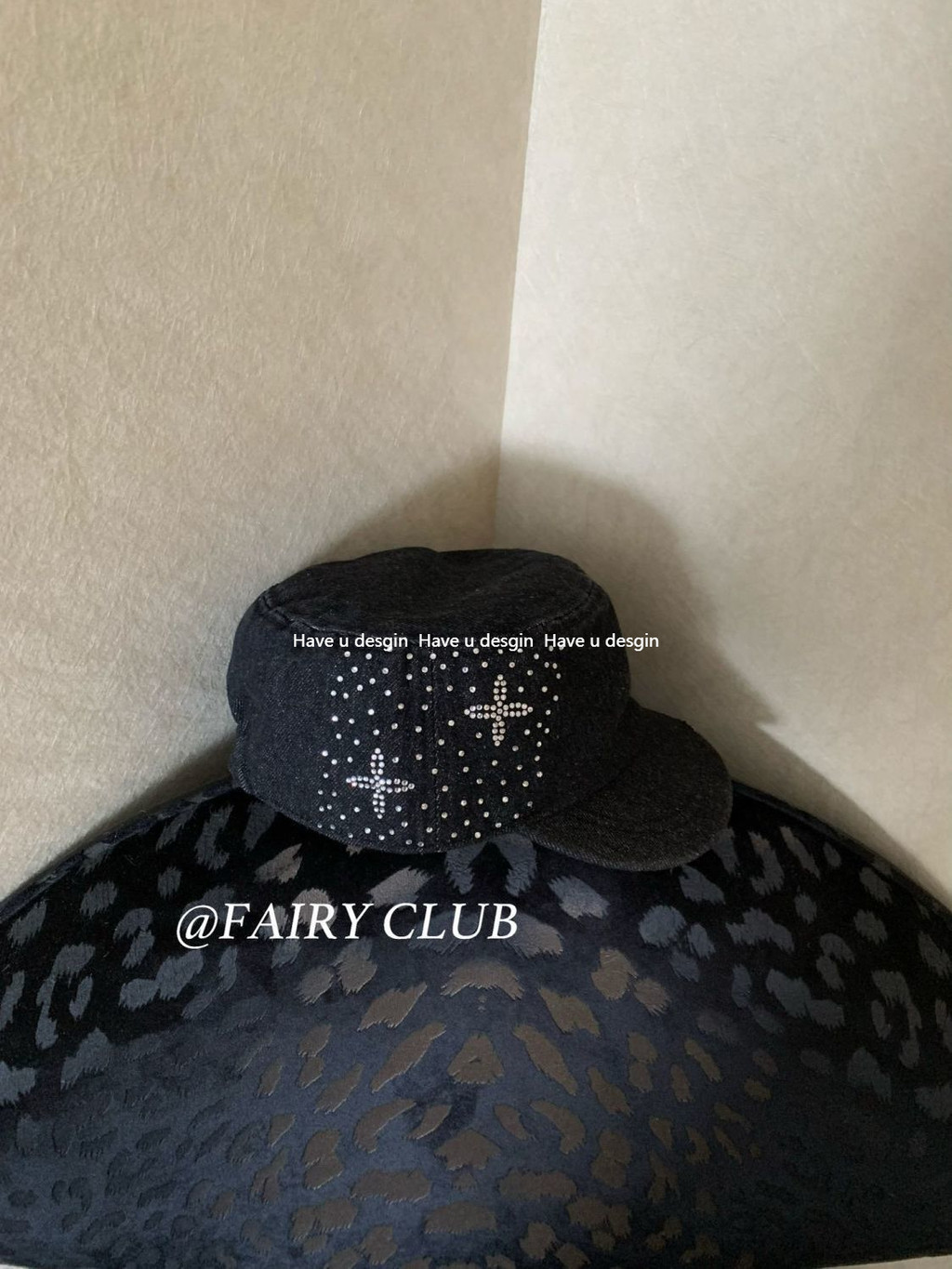 Have u desgin Phiên Bản Hàn Quốc Phù Hợp Với Kim Cương Giả Flat Top Mũ Bóng Chày Nữ Retro Cowboy Hot Girl Thể Hiện Mặt Mũ Nhỏ Mũ Niche Anh