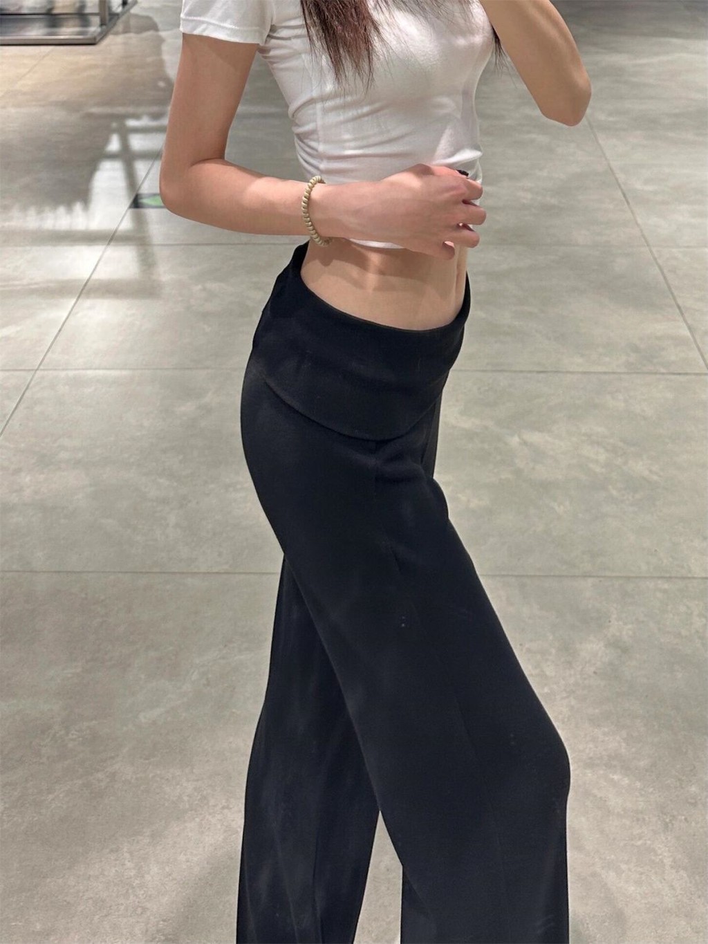 Lan ~ Quần Hồng Thể Thao Màu Xám Nữ Mùa Hè Mỏng Phong Cách Mới Cao Cấp Slim-fit Ôm Hơn Nhìn Mồ Hôi Nhỏ Hot Girl Hơi loe Quần