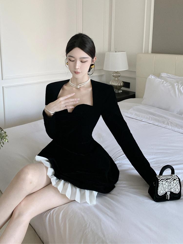[YU]Váy Thiết Kế Nữ Phong Cách Pháp Vuông Cổ Velvet Đầm Mùa Thu Eo Cao Tôn Dáng Dành Cho Nữ
