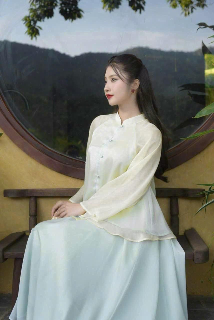 M809 - Set áo cách tân tay dài tơ xốp gài nút dáng xòe kèm chân váy tơ ...