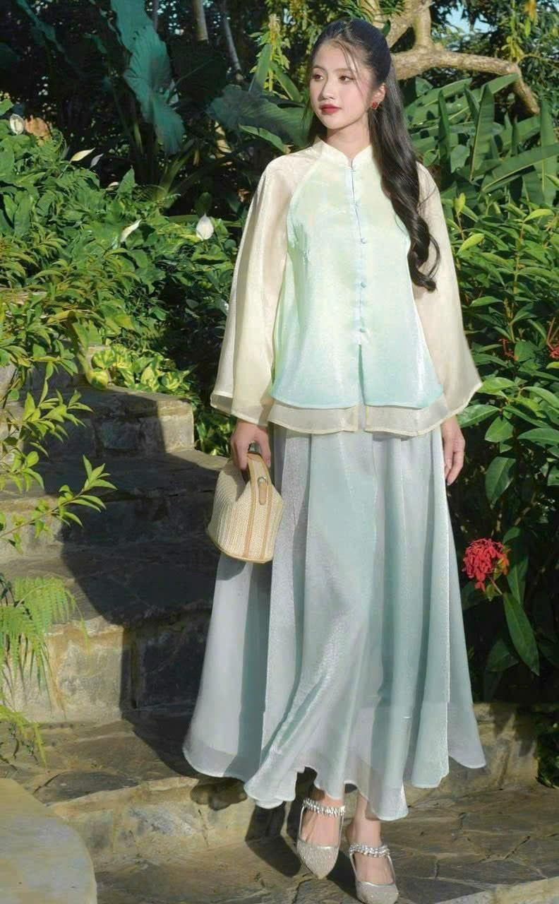 M809 - Set áo cách tân tay dài tơ xốp gài nút dáng xòe kèm chân váy tơ ...