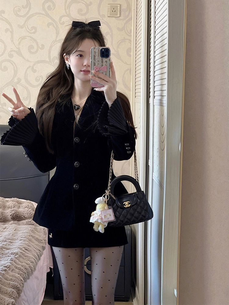 [YU]Set Nữ Phong Cách Khí Chất Nhung Thắt Lưng Phù Hợp Với Áo Khoác Mix Váy Cao Eo Tôn Dáng